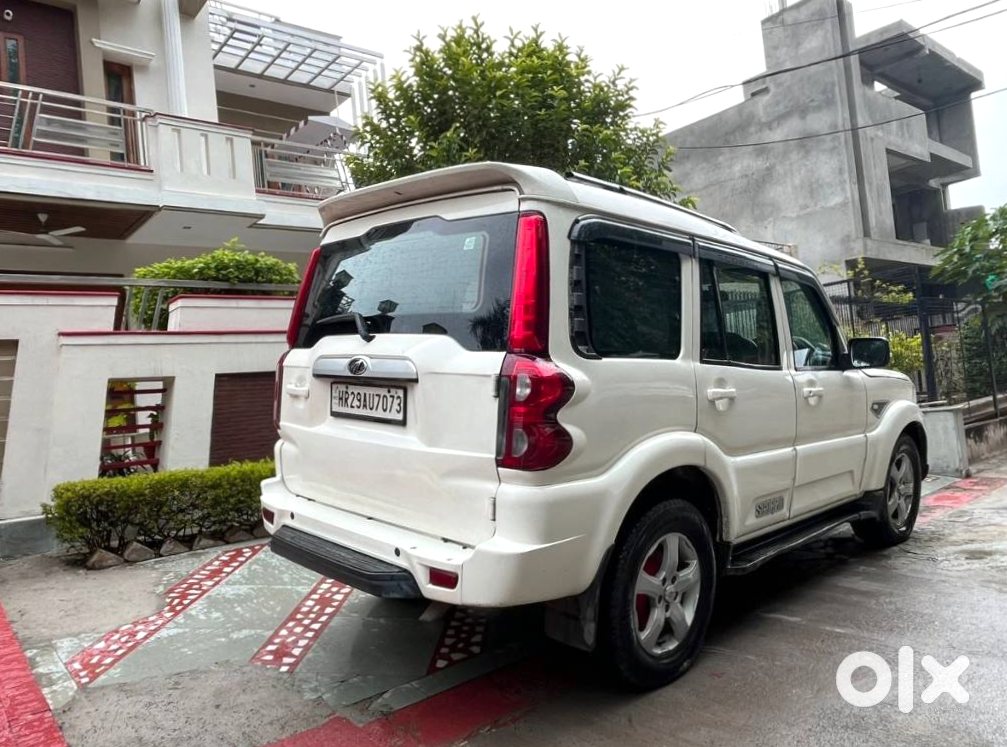 Mahindra Scorpio 2016