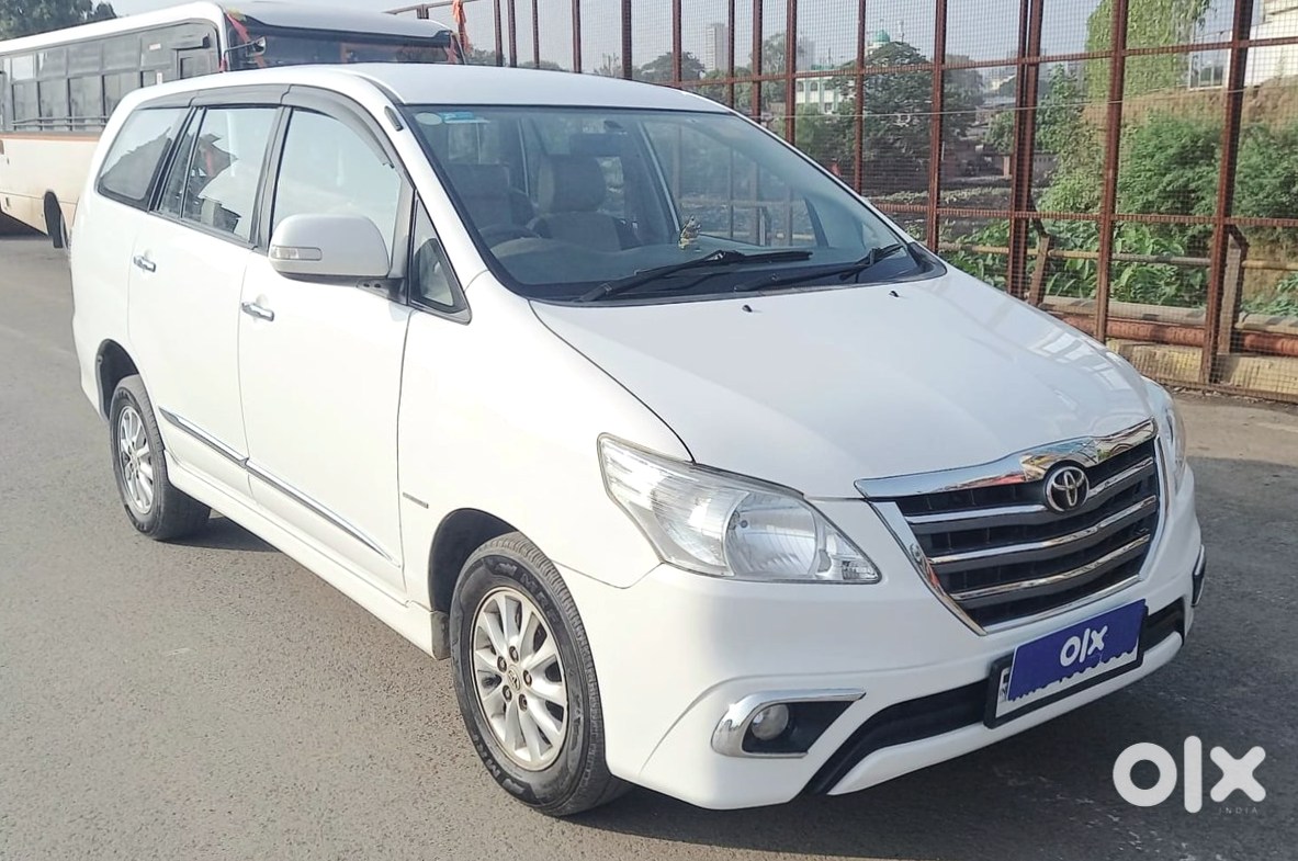 Toyota Innova 2010 Petrol Automatic