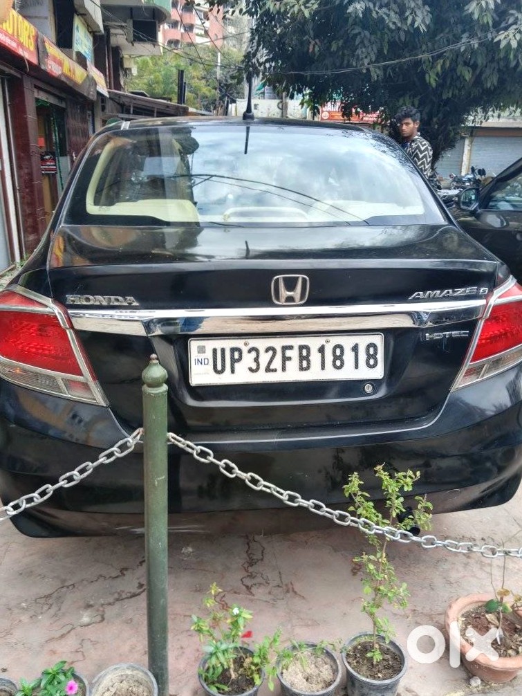 2022 Honda Amaze | ₹385k | 30,474km | Petrol | Manual