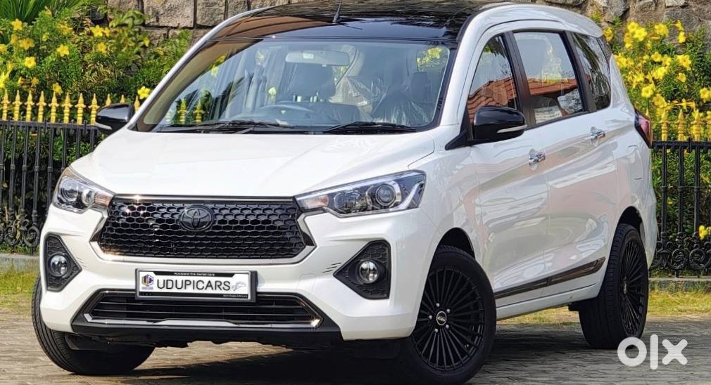 2025 Toyota Rumion - Like New