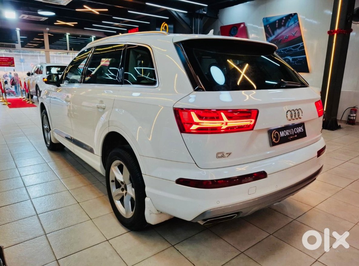 Urgent: 2016 Audi Q7 Cng Automatic