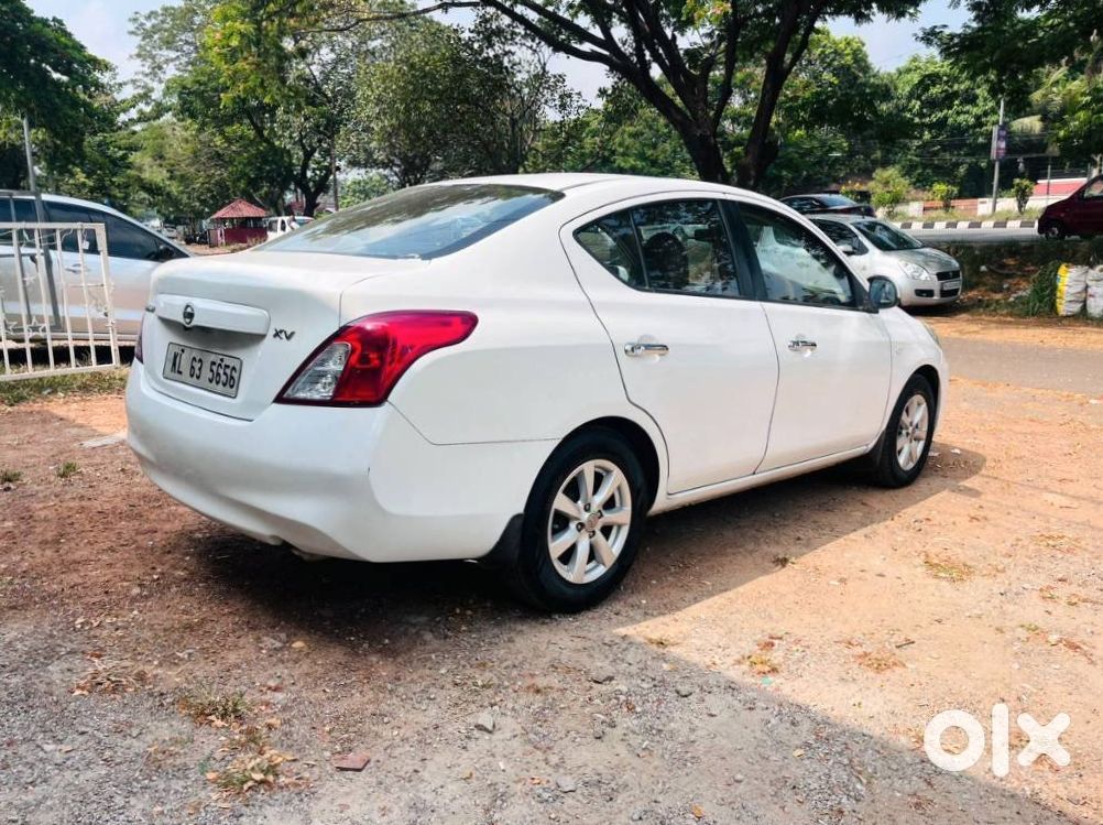 Nissan Sunny 2018