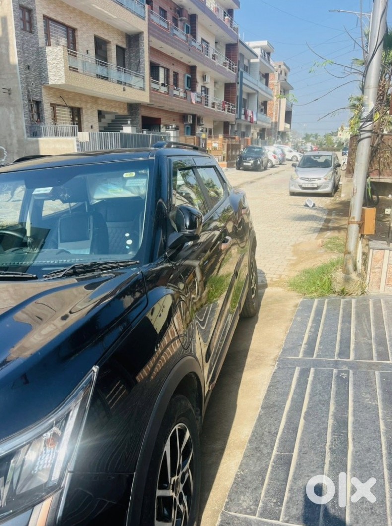 Urgent: 2023 Mahindra Xuv400 Petrol Automatic