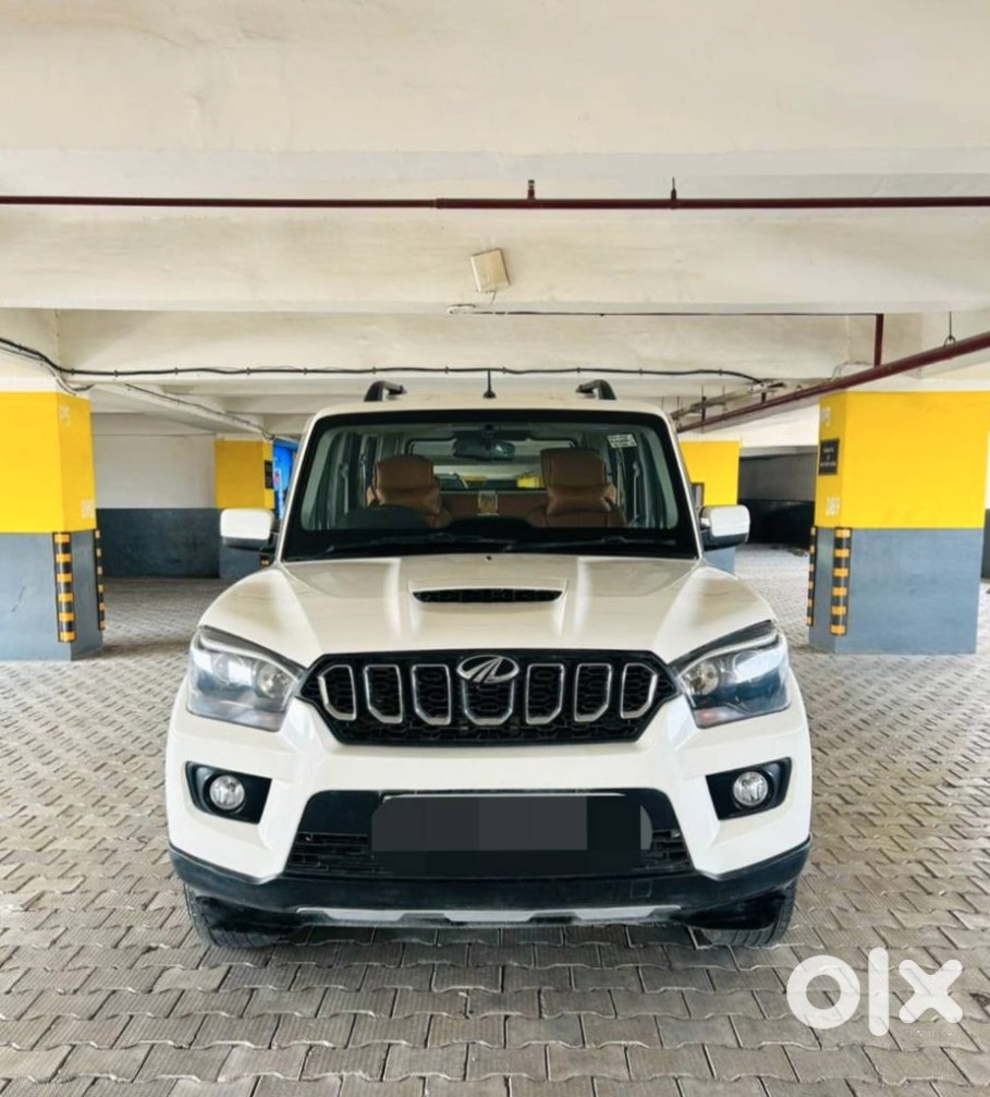 Urgent Sale - 2018 Mahindra Scorpio Petrol Manual