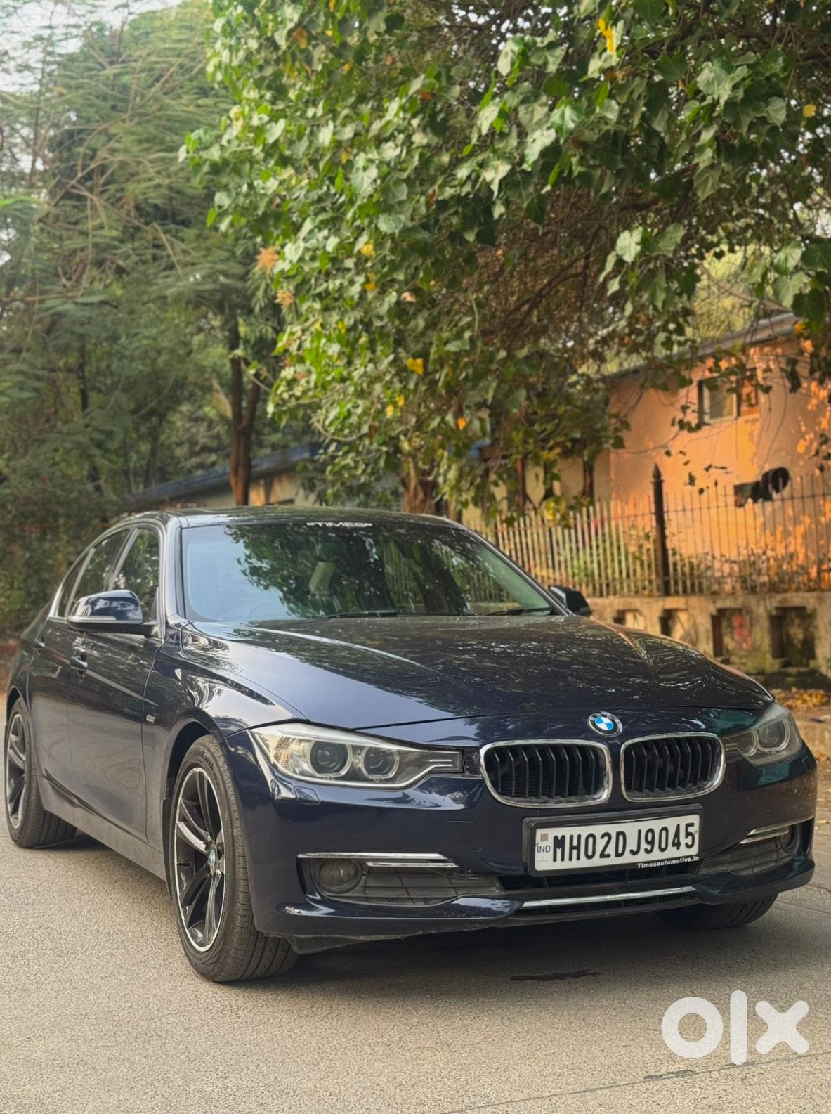 Bmw 3 Series - Luxury Sedan