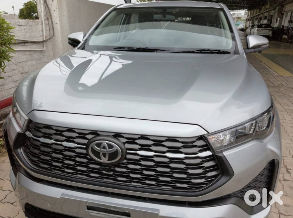 Toyota Innova Hycross Latest Model