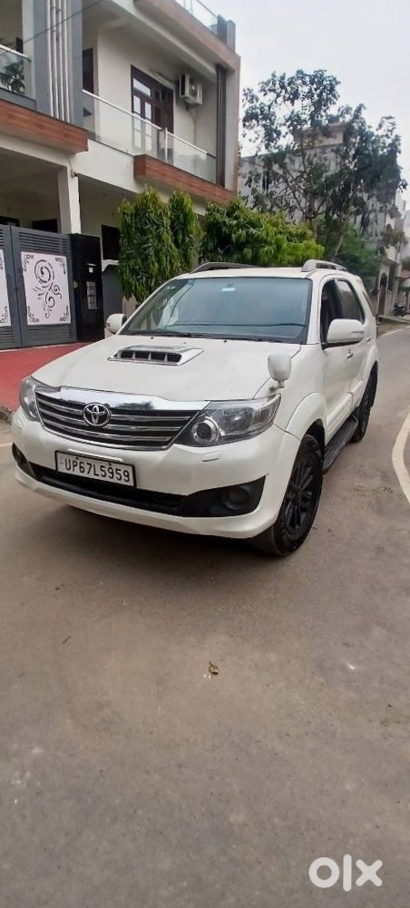 Urgent: 2021 Toyota Fortuner Petrol Manual