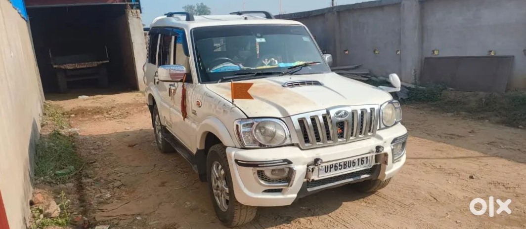 2023 Mahindra Scorpio - Petrol Manual
