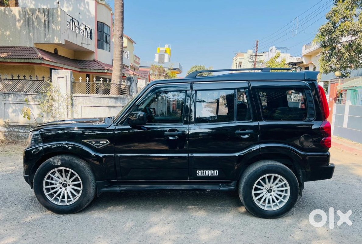 Mahindra Scorpio - Strong Suv