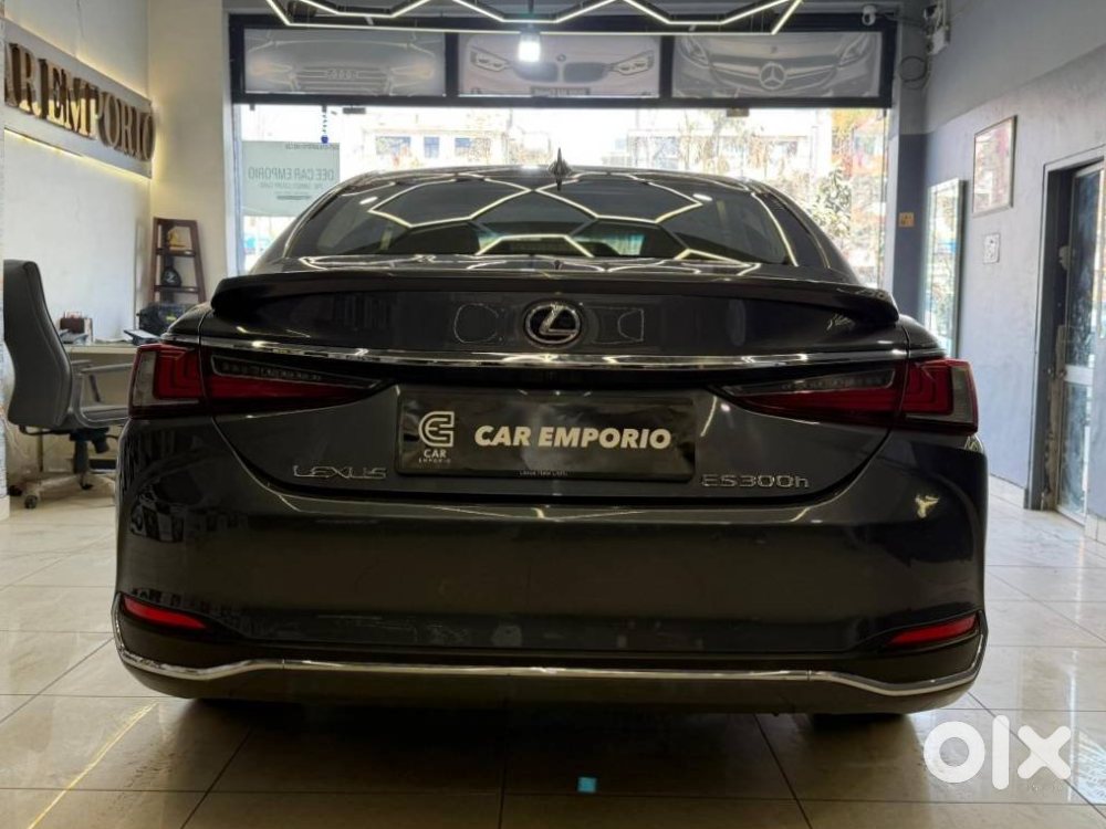 2025 Lexus Es - Luxury Sedan