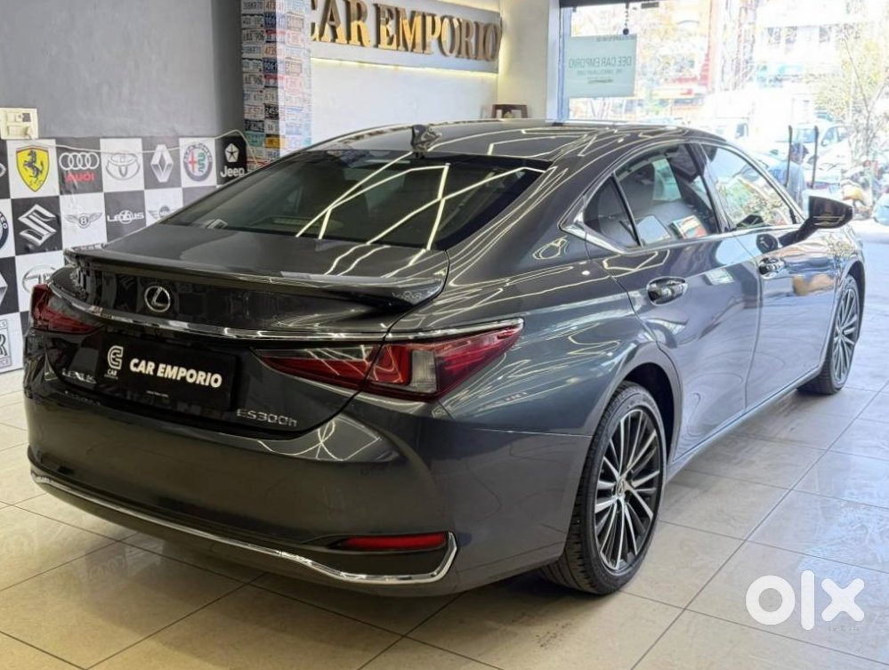 2025 Lexus Es - Luxury Sedan