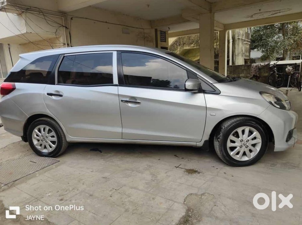 Honda Mobilio 2017 Petrol - Family Must Have