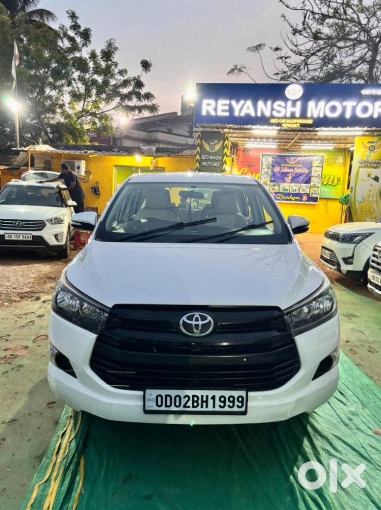 2014 Toyota Innova Crysta