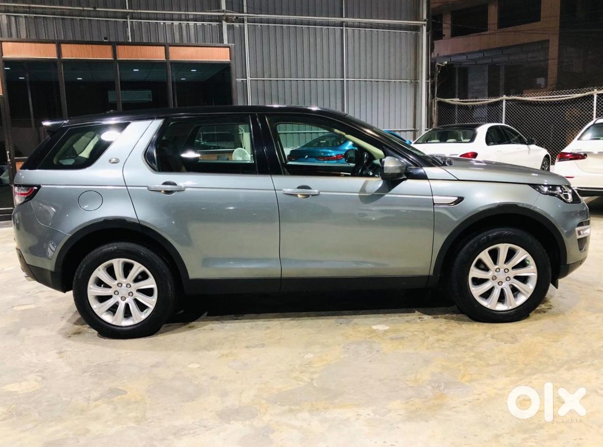 Land Rover Discovery - Luxury Suv