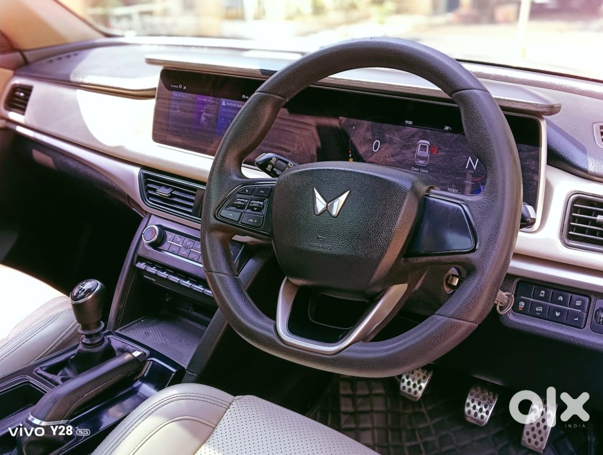 2024 Mahindra Xuv700 Cng - Very Low Mileage