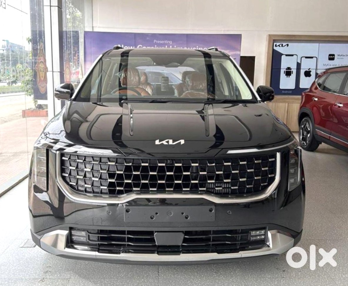 Kia Carnival 2023 Luxury Automatic Diesel