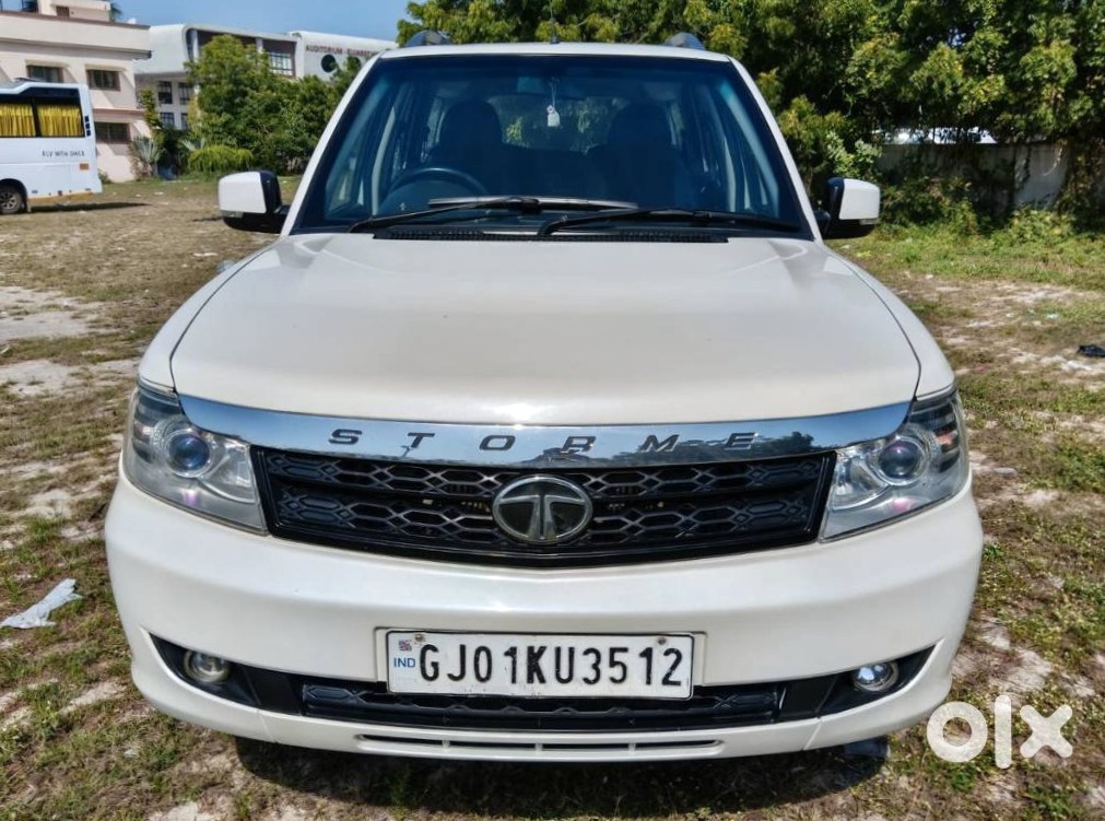 Tata Safari Storme Petrol Automatic
