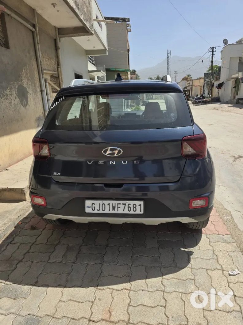 2019 Hyundai Venue - Automatic Petrol