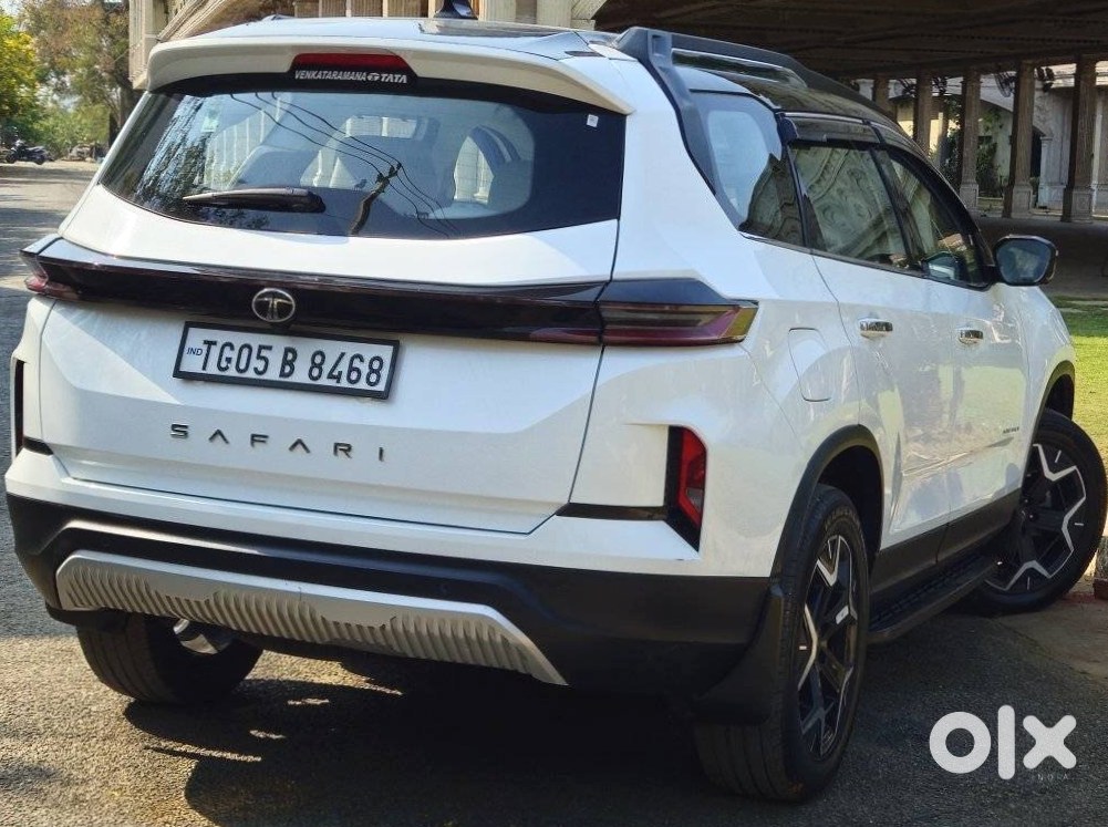 2023 Tata Safari Petrol Single Owner