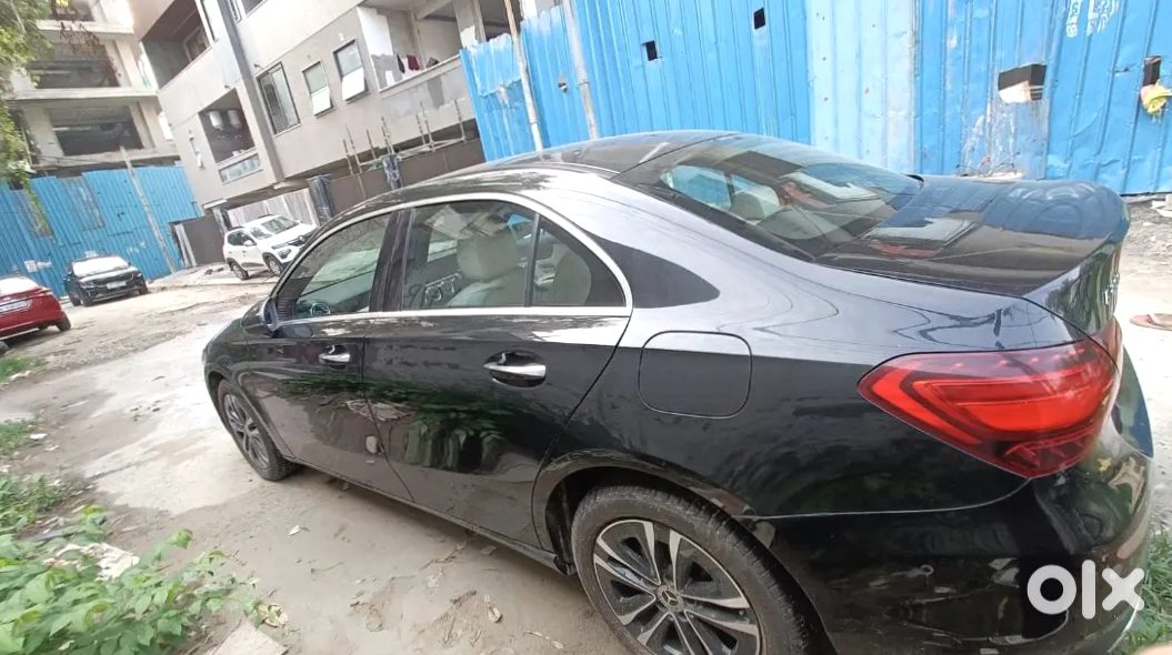 Mercedes A-class Limousine - Luxury Sedan