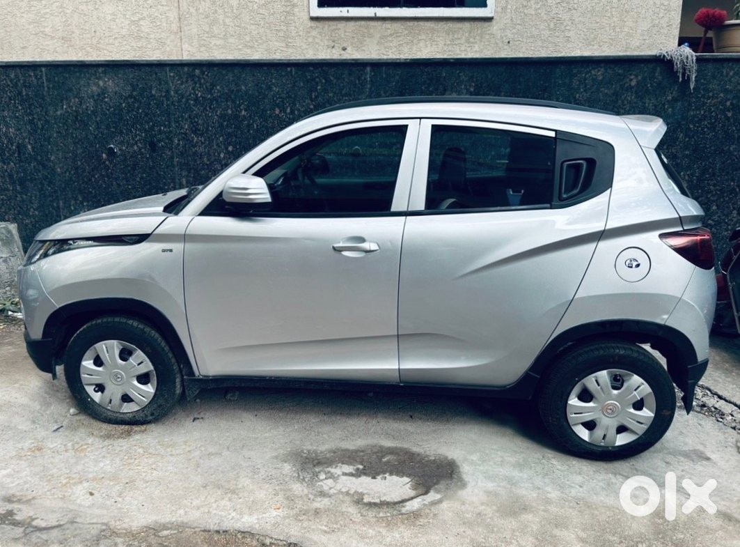 Mahindra Kuv 100 Petrol Manual