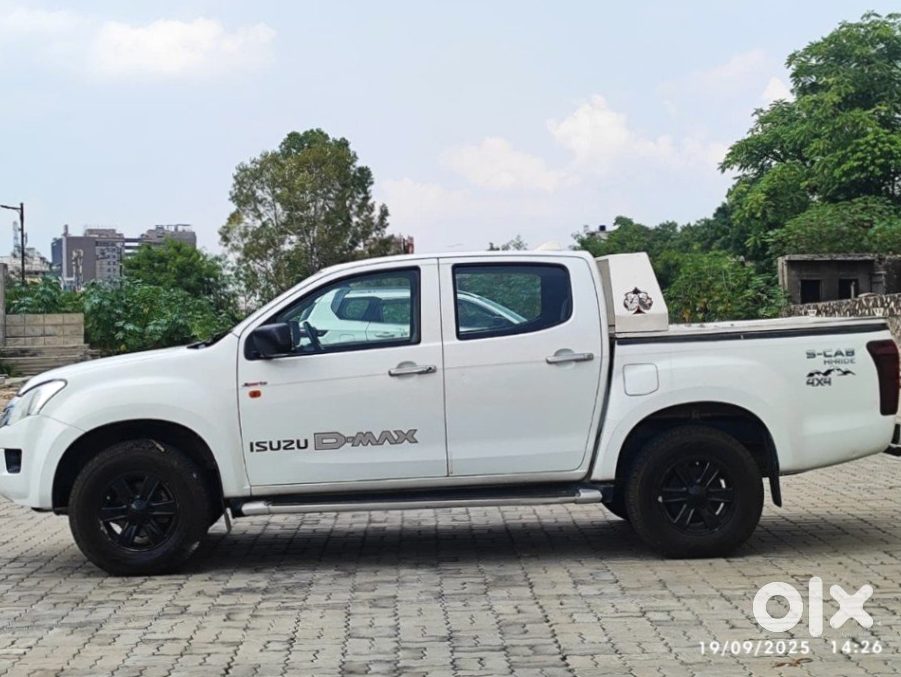 Isuzu D-max 2023 Petrol Manual For Sale