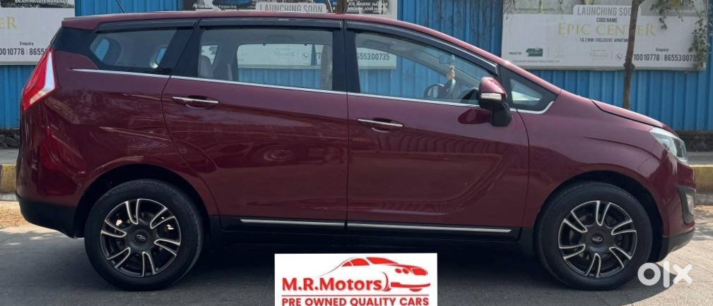 Mahindra Marazzo Family Car