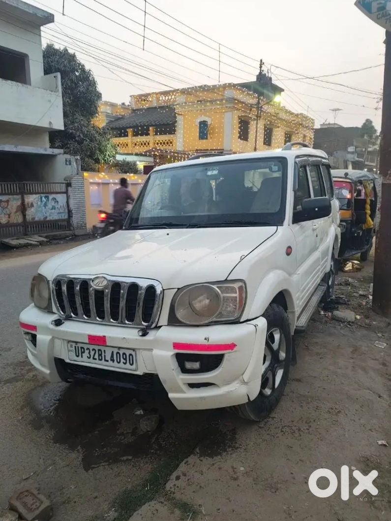 2011 Mahindra Scorpio Classic Petrol Manual