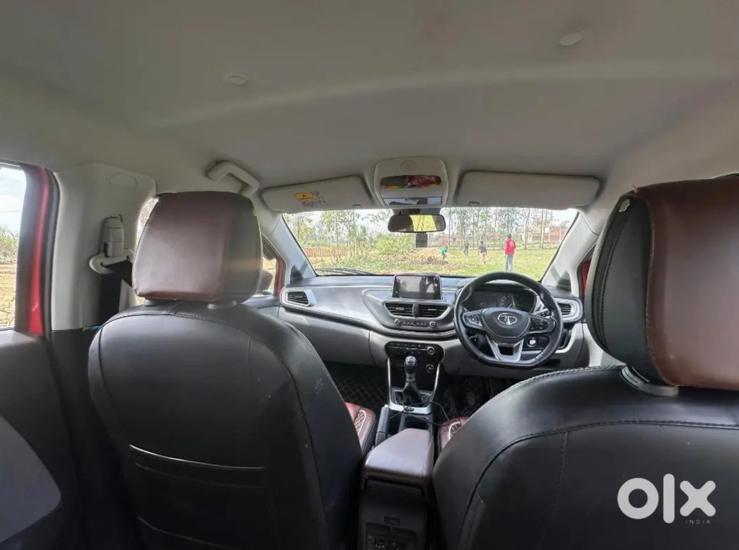 2024 Tata Altroz Petrol - Almost New