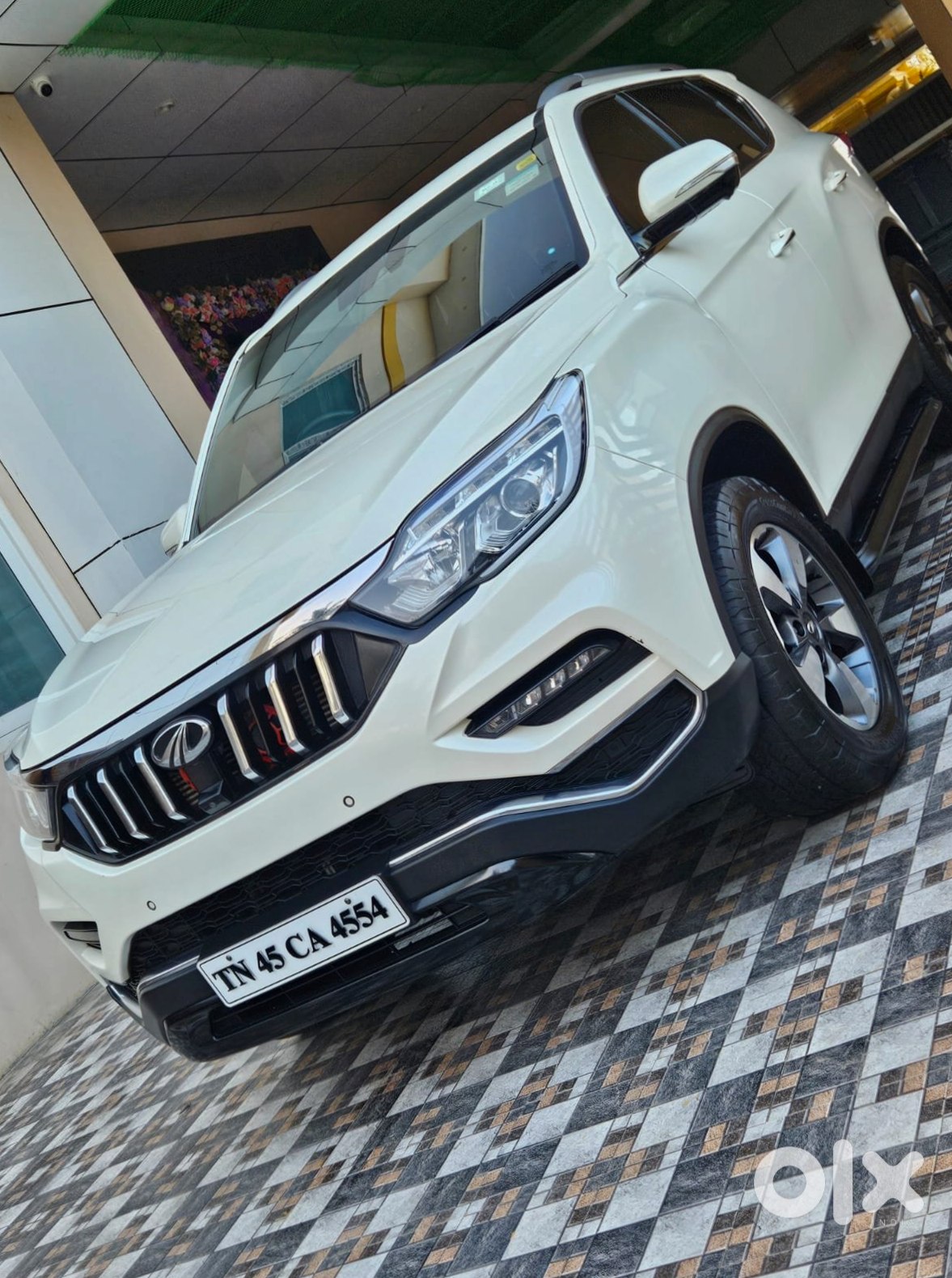 Mahindra Alturas G4 - 2021 Diesel Manual