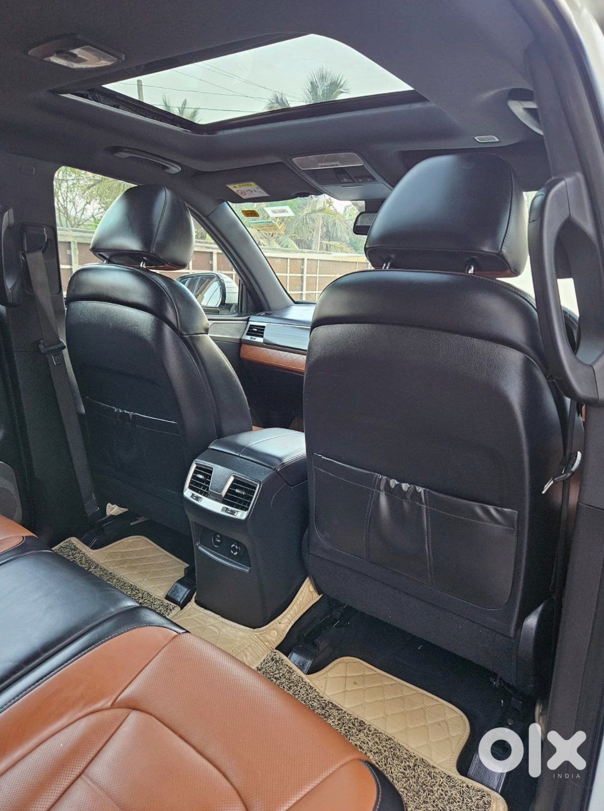 Mahindra Alturas G4 - 2021 Diesel Manual