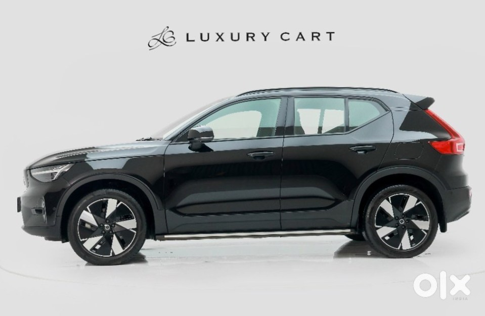 2024 Volvo Ex40 - Low Mileage