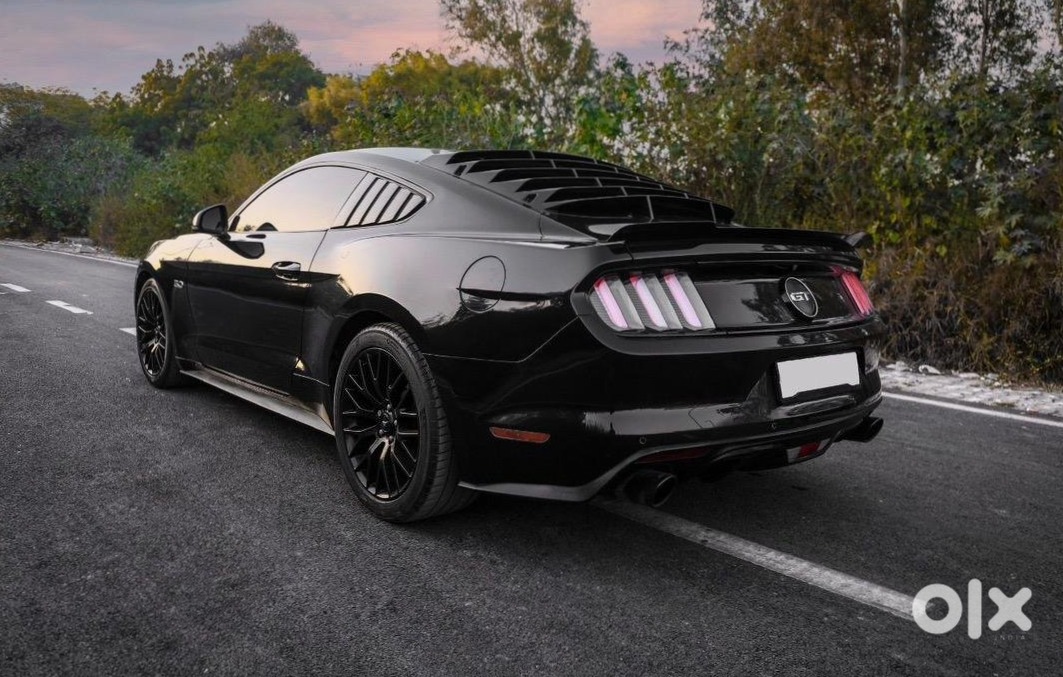 2018 Ford Mustang - Manual Transmission