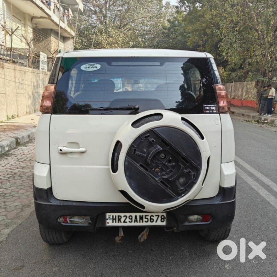 2018 Mahindra Nuvosport | Petrol Manual