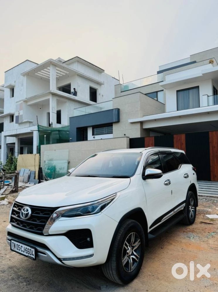 Toyota Fortuner 2023 Luxury Suv