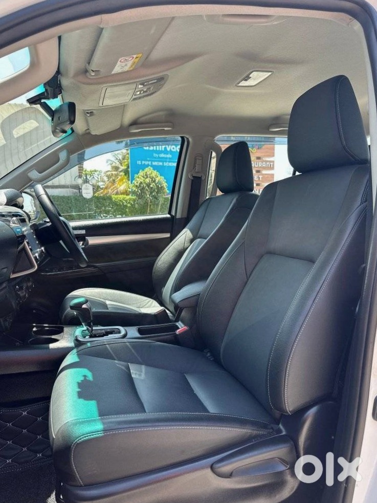 2023 Toyota Hilux - Going Abroad