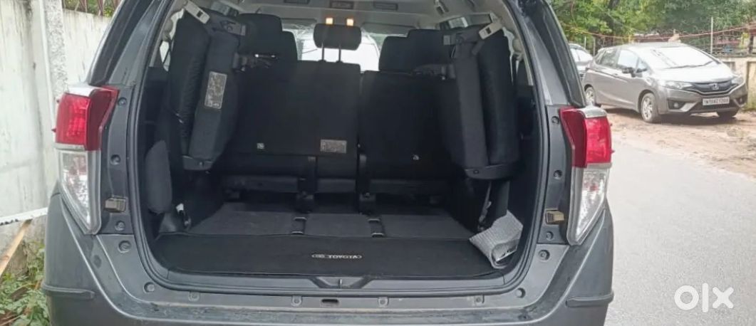 2025 Toyota Innova Crysta - Cng - Practically New