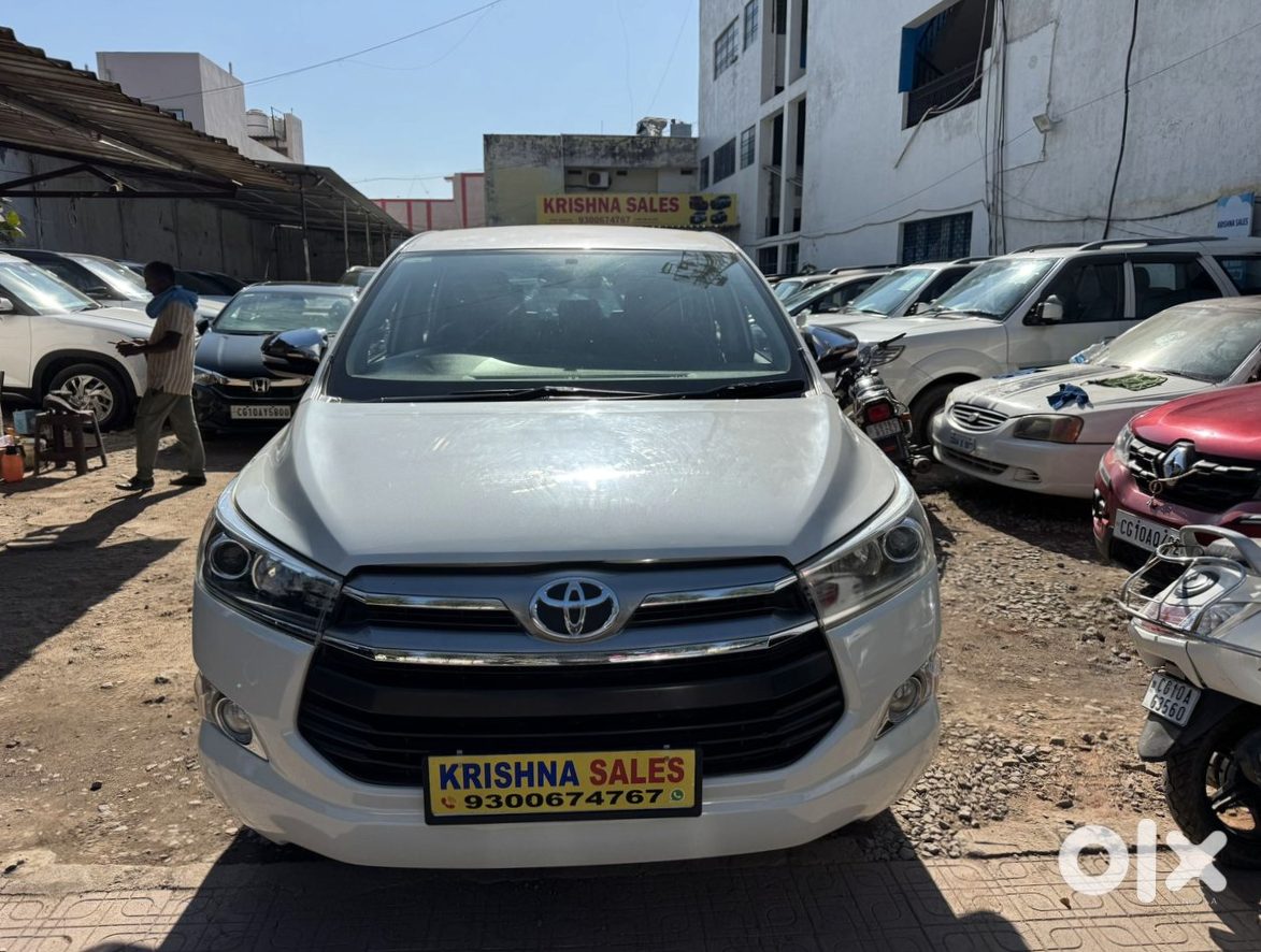 2023 Toyota Innova Crysta Petrol Manual