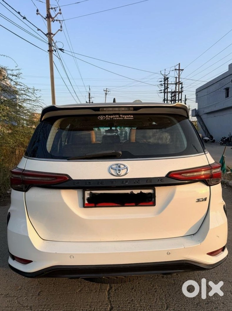 Toyota Fortuner Legender - Top End