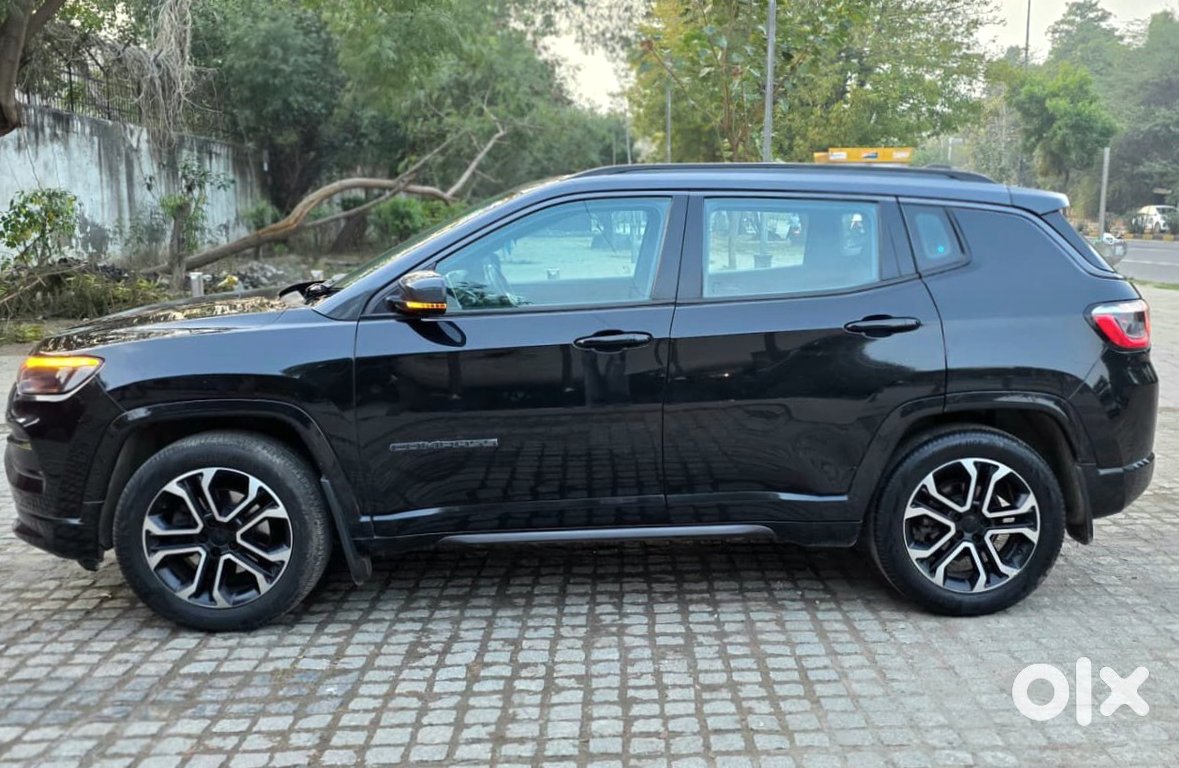 Jeep Compass Petrol - Shifting City
