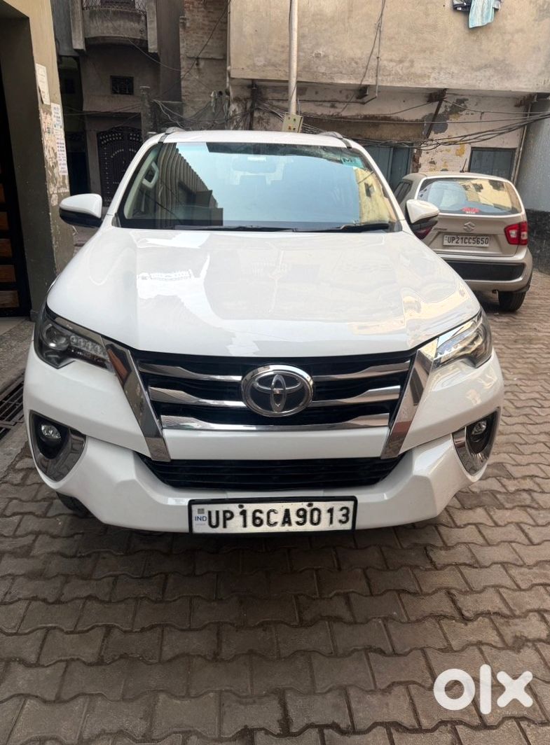 Toyota Fortuner 2013 Urgent