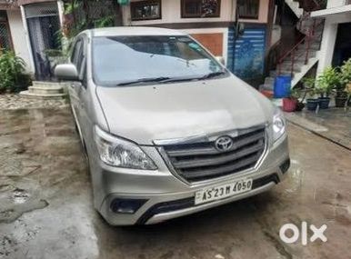 Toyota Innova 2015 - Automatic Petrol