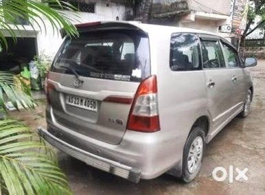 Toyota Innova 2015 - Automatic Petrol