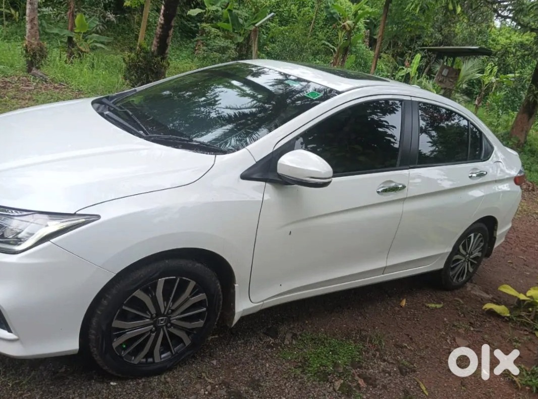 Honda City Zx 2022 Diesel Automatic - Pristine