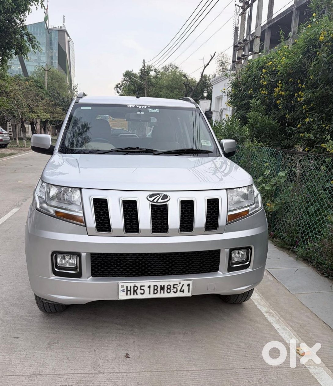 Mahindra Tuv 300 - Sturdy & Safe