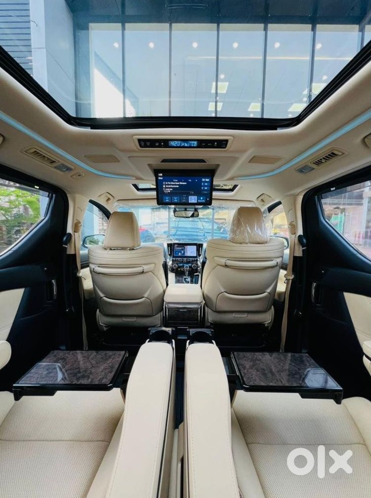 2020 Toyota Vellfire - Premium