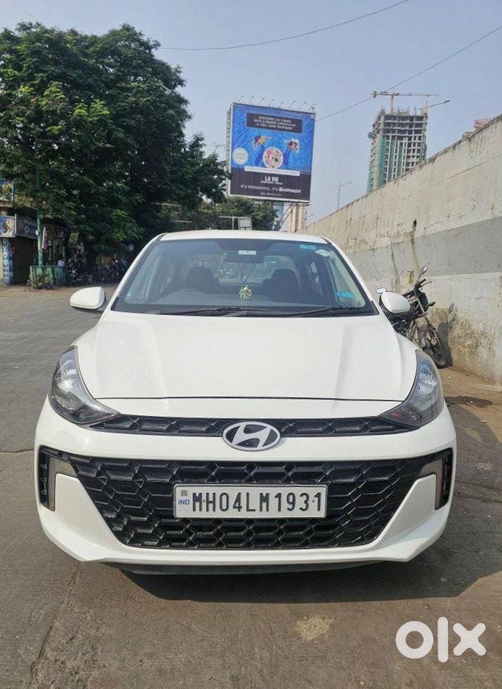 Hyundai Aura Automatic Compact Sedan