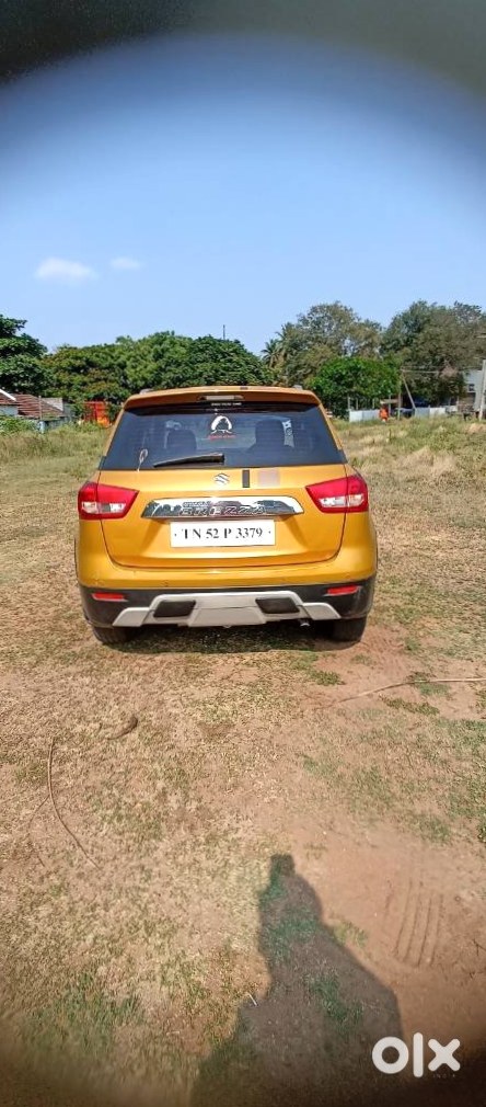 2018 Maruti Brezza - Suv