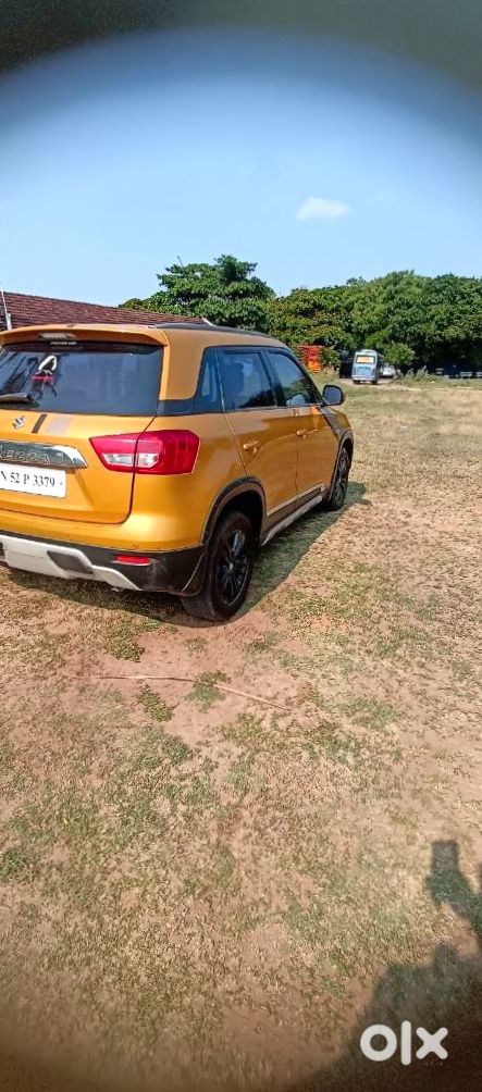 2018 Maruti Brezza - Suv