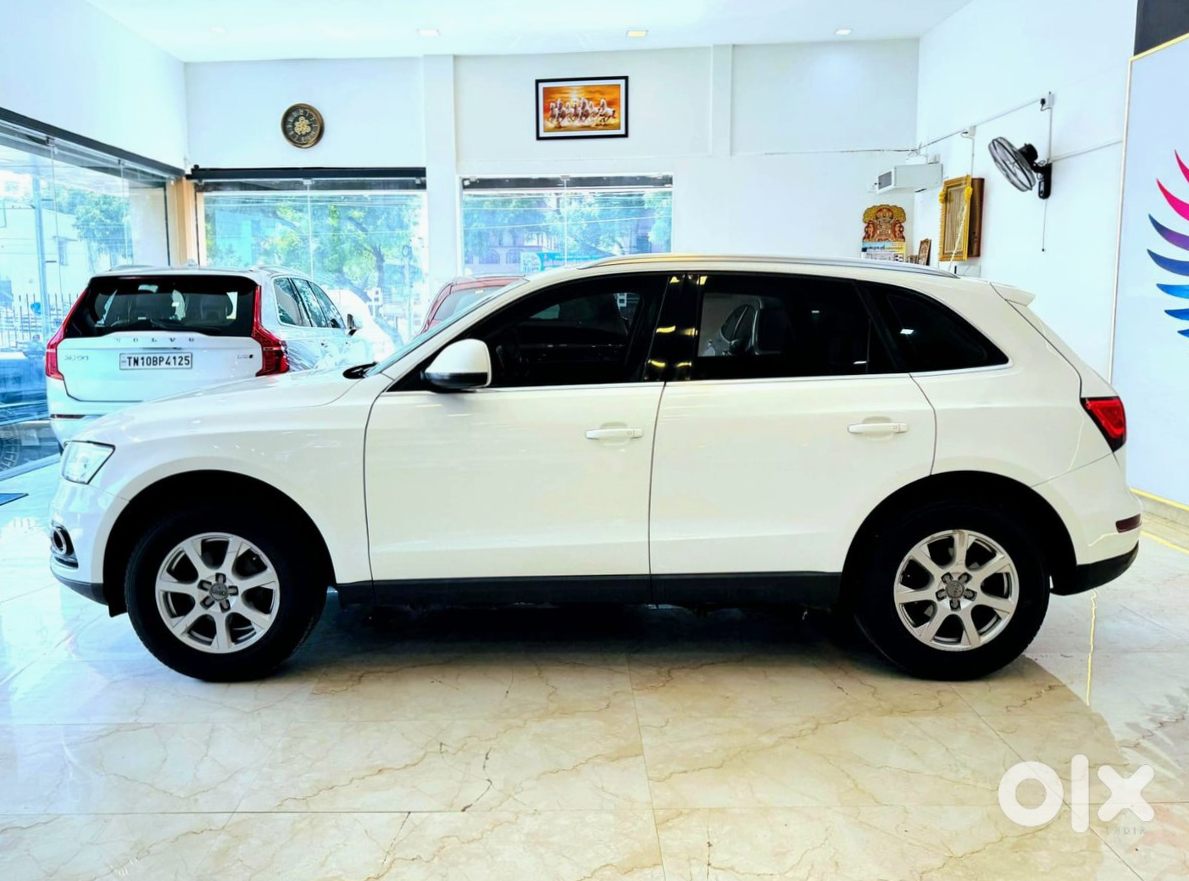 Audi Q5 2023 - Low Mileage